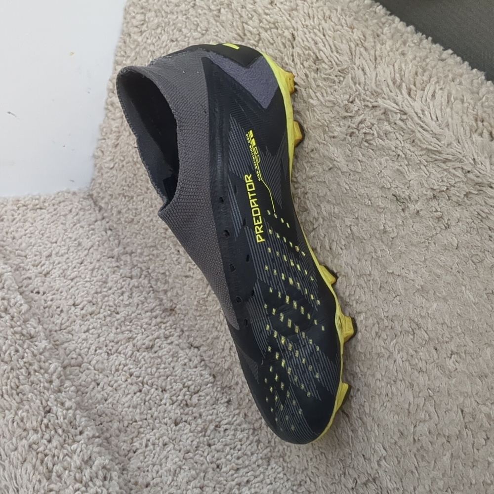 adidas Predator Accuracy Injection.2 FG soccer cleats sz 7